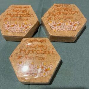 3 Set TRADER JOE'S Honey Hydration Bath Fizzer 5 Oz Each